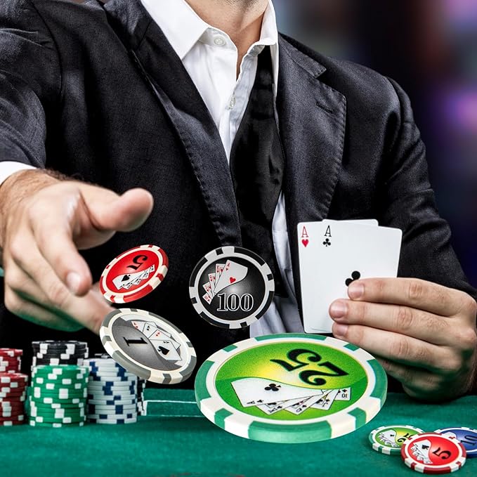 Goplus Poker Chip Set, 300 PCS Chips, 2 Decks Cards, Dealer Button, Poker Felt, Aluminum Case for