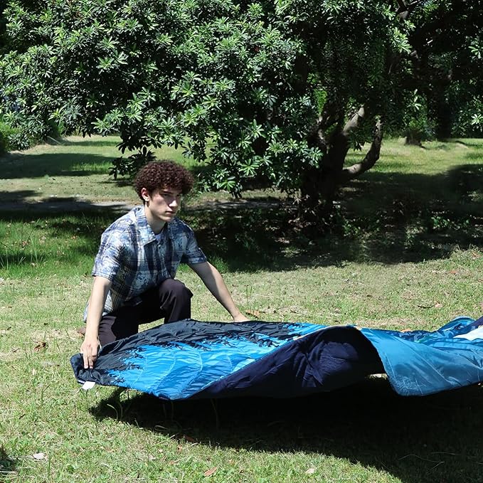 Waterproof Stadium Blanket, Soft Warm Fleece Camping Blanket Wearable Camping Blanket for Outdoor