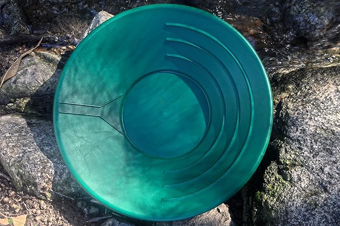 SE 14 Inch Gold Panning Pan - Three Riffles for Easier Mining and Prospecting (Single Green)
