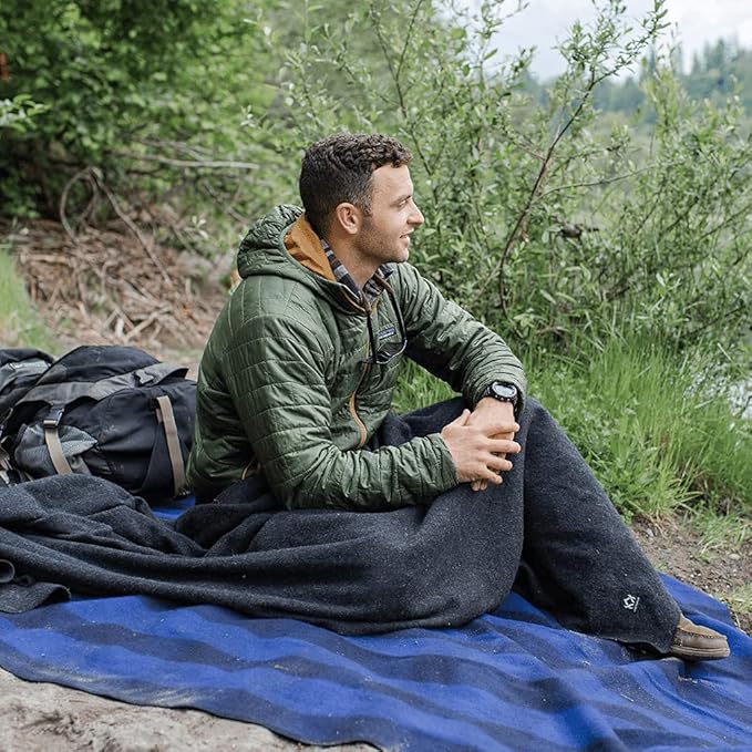 Arcturus Military Wool Blanket - Warm, Thick, Washable - Great for Outdoors, Camping, Stadium