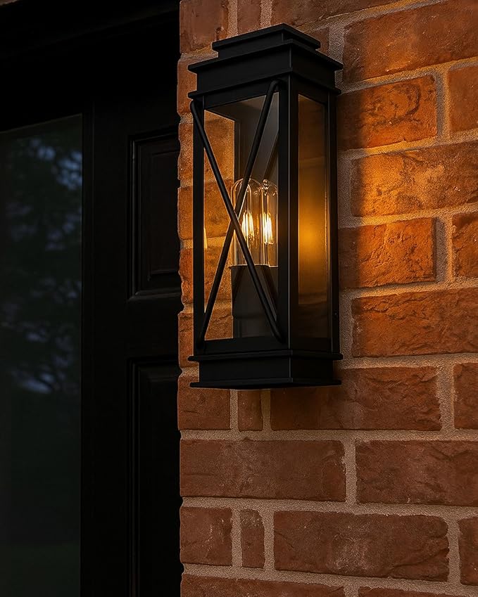 Hinkley Montecito Medium Wall Mount Outdoor Lantern - Modern, 1-Light, Aluminum, Clear Glass
