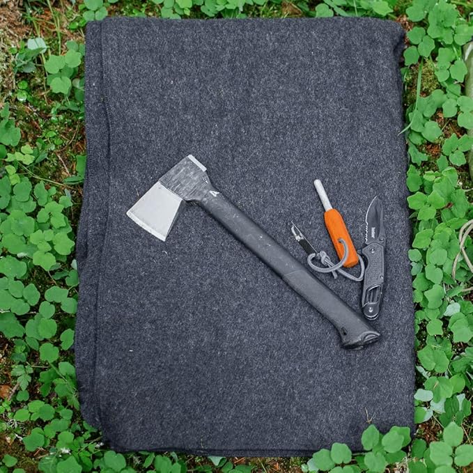 Arcturus Military Wool Blanket - Warm, Thick, Washable - Great for Outdoors, Camping, Stadium