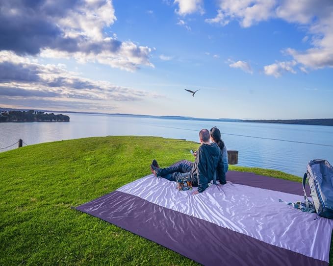 WEKAPO Beach Blanket Sandproof Waterproof, Extra Large Beach Mat, Oversized & Compact Sand Free Mat