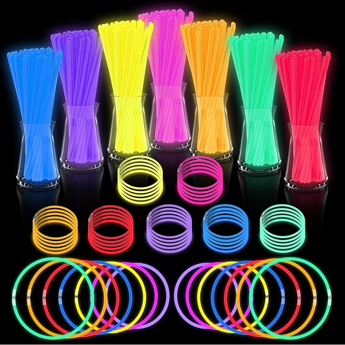 Halloween Glow Sticks Bulk Party Pack- Ultra Bright 800pk Glow in the Dark Party Favors, Glow