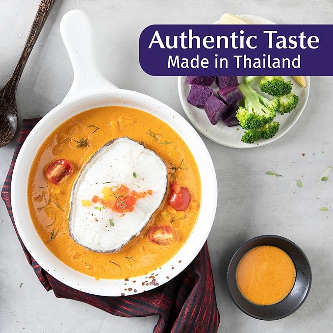 Watcharee's Authentic Thai Curry Sauces - Red Curry | Vegan, Non-GMO, Gluten-Free - 2 Pack (9.8 fl