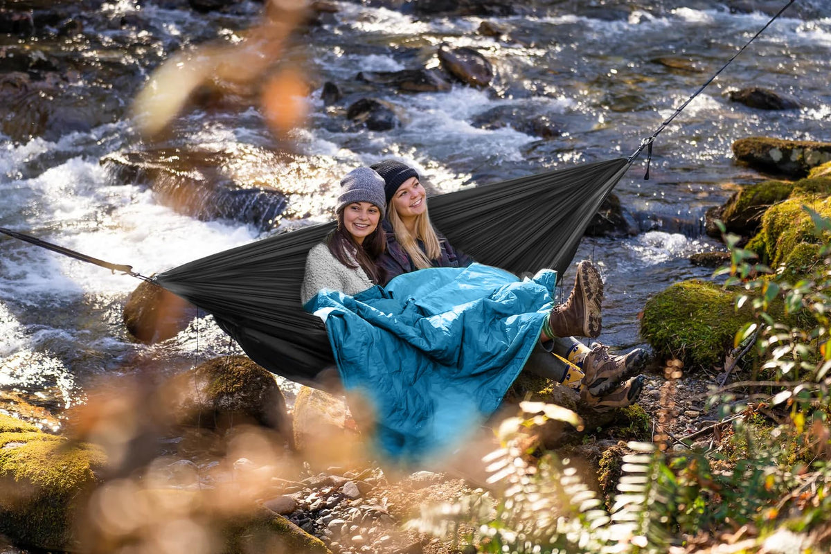 COVACURE Camping Blanket, Packable Down Alternative Outdoor Blanket-Blue