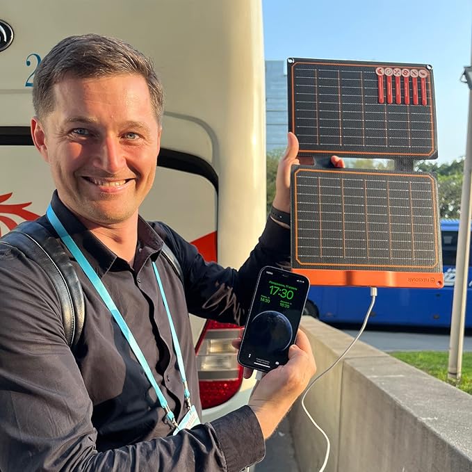 20W Small Solar Panel Charger 5V USB-A USB-C Foldable Portable Lightweight ETFE Power Emergency