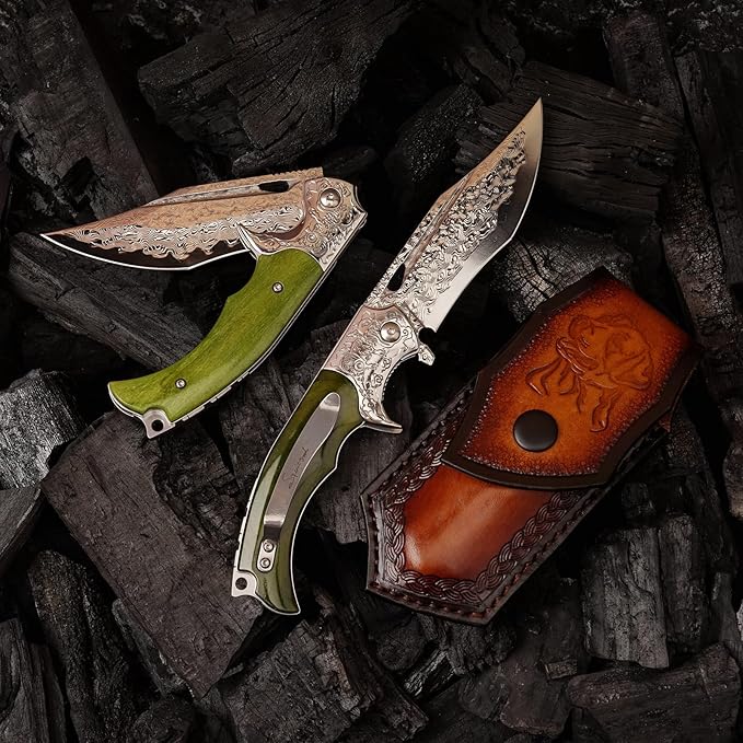 Damascus Steel Folding Knife, 3.6 '' VG10 Sandwich Damascus Steel bone Handle with Pocket Clip, for