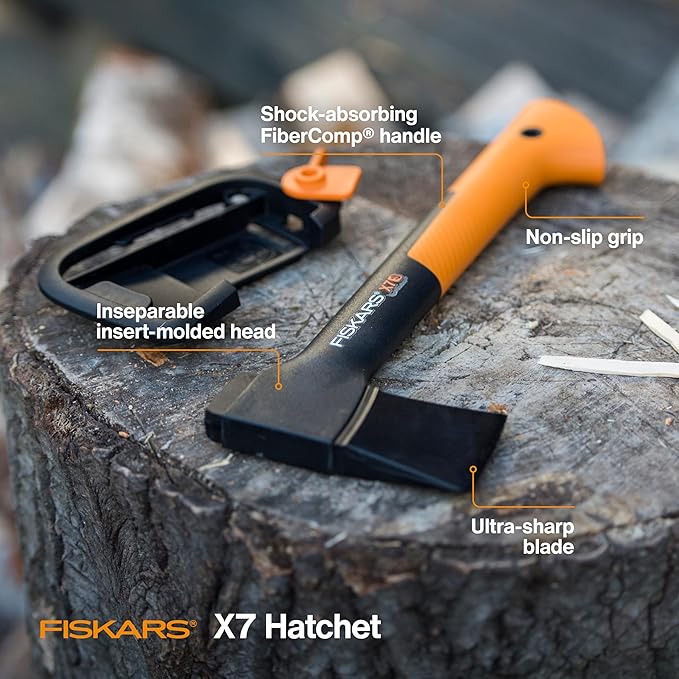 Fiskars X7 Hatchet Lightweight Wood Splitter for Small to Medium Size Kindling with Proprietary