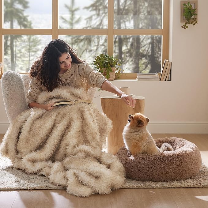 Bedsure Calming Dog Bed for Small Dogs - Donut Washable Small Puppy Bed, 23 inches Anti-Slip Round